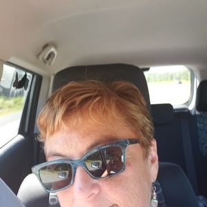 Meet your Posher, Jillian